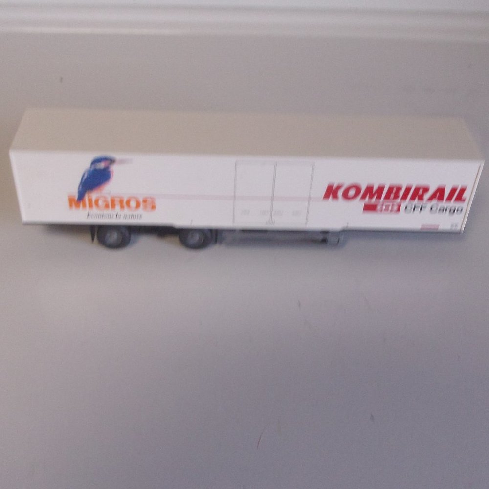 Wiking HO train car Migros cargo railroad